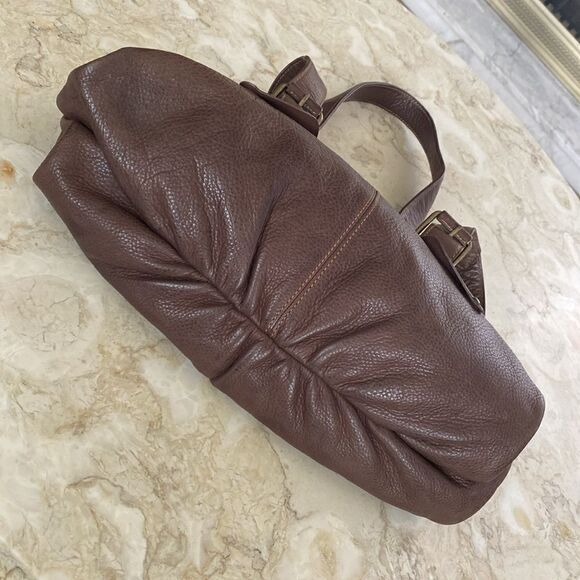 High Fashion Canada Leather Shoulder Bag - Picture 4 of 15